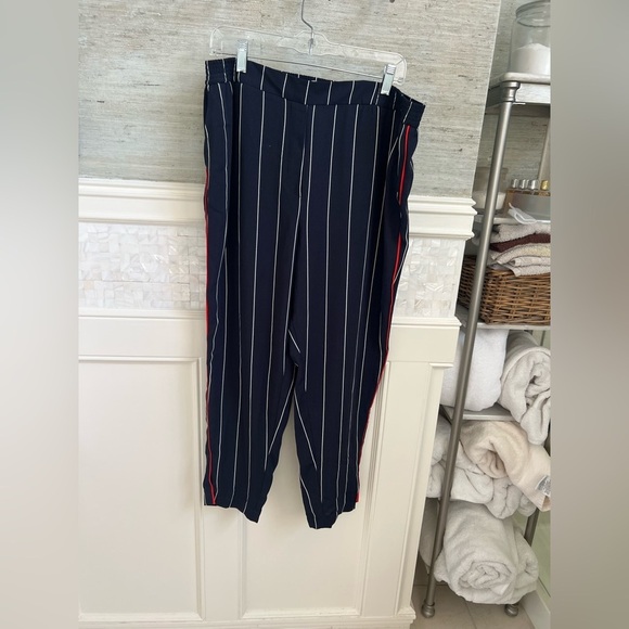 Large ett:twa Anthropologie pull on cropped pants navy white stripe red piped - Picture 8 of 17